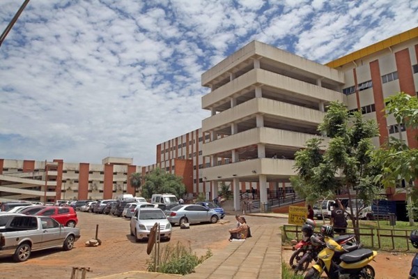 Indignante: Confirman esquema de venta de turnos en Clínicas - ADN Digital