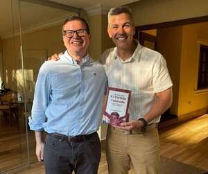 En medio de controversias, presidente de Aneaes se reúne con Santiago Peña  - Política - ABC Color