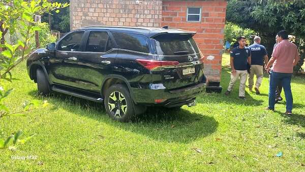 Itakyry: allanan vivienda e incautan camioneta vinculada a ataque a tiros contra una familia  - ABC en el Este - ABC Color
