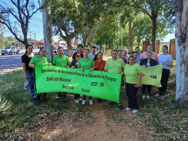 Docentes del Guairá rechazan el actual proyecto de reforma de la Caja Fiscal y exigen diálogo con el Gobierno - Nacionales - ABC Color