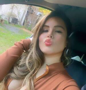 Apareció la maina del Guma que fue denunciada: "Es mi pareja de años y siempre me da su tarjeta" aclaró