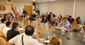 La Nación / Docentes apelan ahora a una mesa técnica con MEF