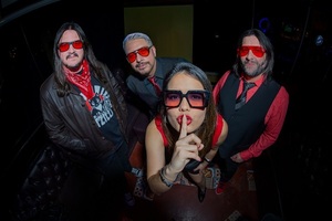 Cielo Ámbar se presenta en concierto en Die Mannschaft