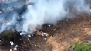 Bomberos controlan incendio de basural de grandes proporciones en Costanera Sur