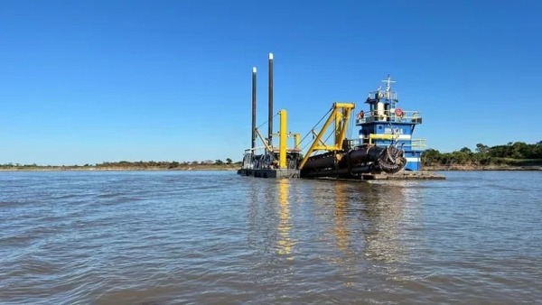 Deuda estatal pone en riesgo el dragado de la hidrovía y armadores proponen privatización