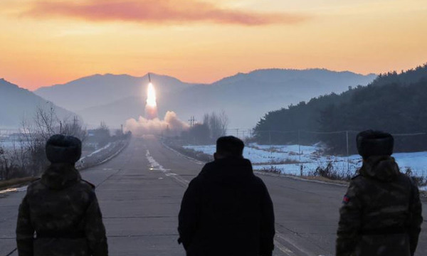 Corea del Norte lanza dos misiles balísticos hacia el mar de Japón - OviedoPress