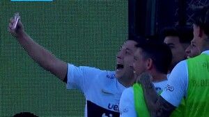 Popular / (VIDEO) ¡Sebastián Ferreira contó cómo armó su festejo de gol con selfie!