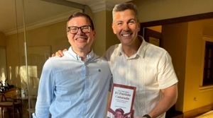 Peña respalda al jefe de Aneaes tras elogios al dictador