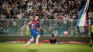 Golazo de Adam Bareiro a lo Panenka