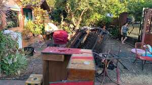 Voraz incendio deja a una familia sin hogar en el barrio San Isidro de Encarnación