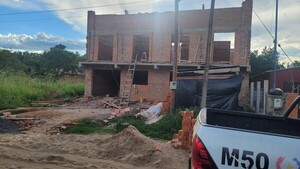 Se vino abajo una pared y tres albañiles quedaron heridos en Villarrica