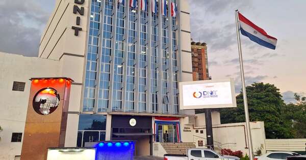 La Nación / Aumentó 8,6 % la base de contribuyentes del RUC