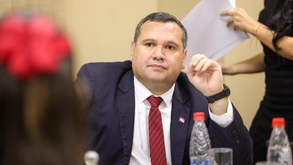 Maidana cuestiona giro de la ANR hacia la extrema derecha