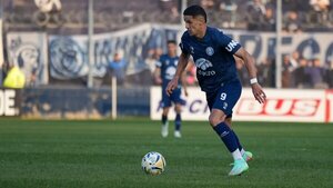 Alex Arce sufre una fractura de clavícula