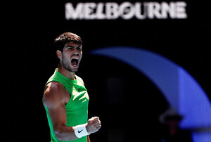 Alcaraz se deshace de Alex De Miñaur y se sitúa por primera vez en semifinales del Abierto de Australia