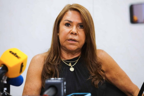 Celeste Amarilla rechaza eliminación de la Caja Parlamentaria pero exige el fin de los subsidios estatales - La Tribuna