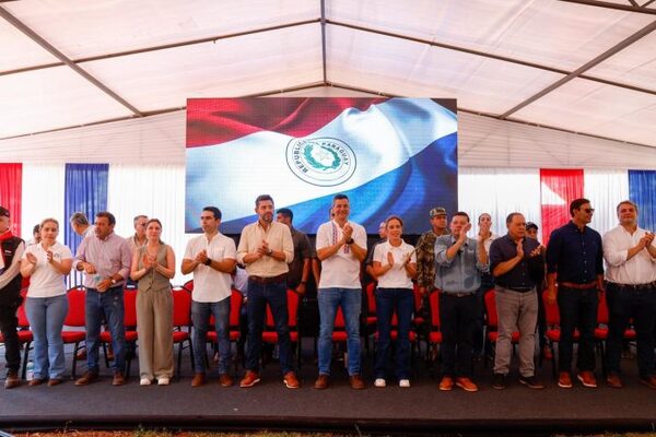 Peña impulsará proyecto de ley para regularizar 50.000 fincas a favor de campesinos