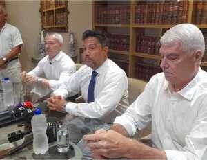 Óscar Tuma oficializa su apoyo a Daniel Centurión para la Intendencia de Asunción