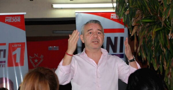 Dani Centurión recibe presiones para que se baje y vaya con Arnaldo Samaniego