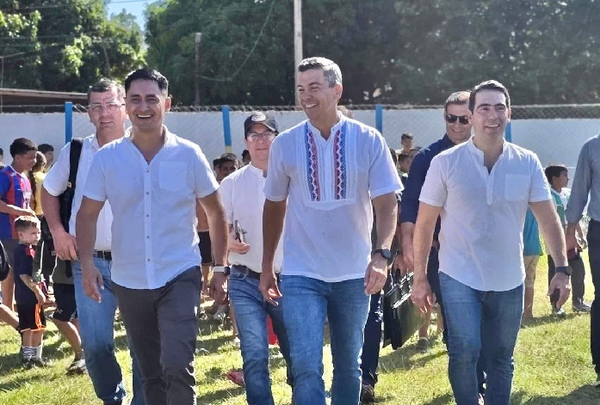 Elvio Castro ratifica su candidatura y despeja versiones: “Compito para ganar y ser intendente de Coronel Oviedo” - Noticiero Paraguay