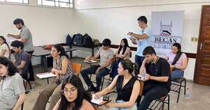 Diario HOY | Becas de Gobierno: Exámenes serán trasladados en sobres lacrados y cajas selladas