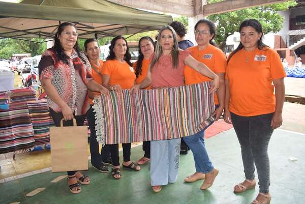 Junta Municipal de Carapeguá pide a la SEN reivindicar a artesanas en proceso de licitación - Nacionales - ABC Color