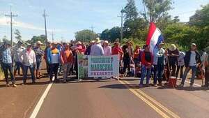 Video: sesameros de San Pedro y Canindeyú hacen cierre intermitente de la ruta PY08 - Nacionales - ABC Color