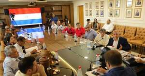 Diario HOY | Exobreros de Itaipú recurren a la Comisión Permanente para pedir audiencia con Peña