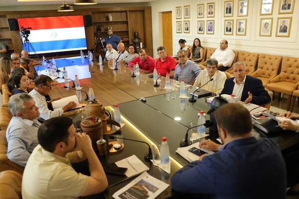 Exobreros e Itaipú amenazan con  “reunirse con Lula” para que Peña los reciba  - Política - ABC Color