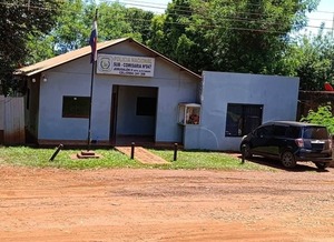 Detienen a agentes de la Policía por extorsión y secuestro a extranjeros - trece