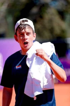 Triunfos de tenistas juniors paraguayos en Colombia y Uruguay - La Tribuna