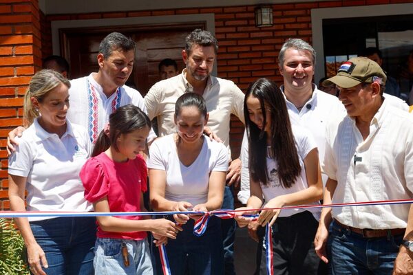 Habilitan 150 viviendas y anuncian nuevas obras habitacionales en Caaguazú - ADN Digital