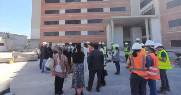 La Nación / Ministro de la Corte verifica avance de futuras obras en Central