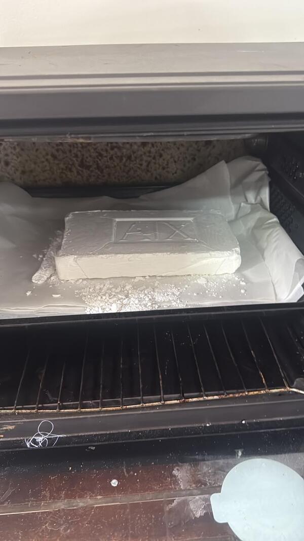 Popular / Pillados cocinando “el purete” en laboratorio clandé