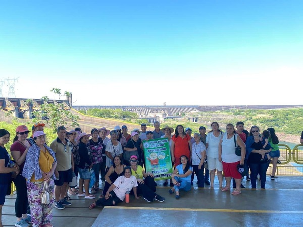 Ypacaraí: Jornadas de salud y bienestar para adultos mayores