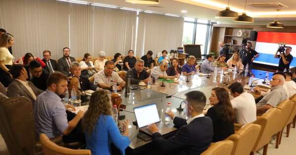 La Nación / Caja Fiscal: docentes niegan pedido de aumentar el IVA