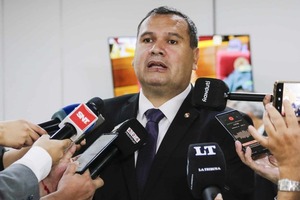 Maidana urge cambios en el gabinete de Santiago Peña