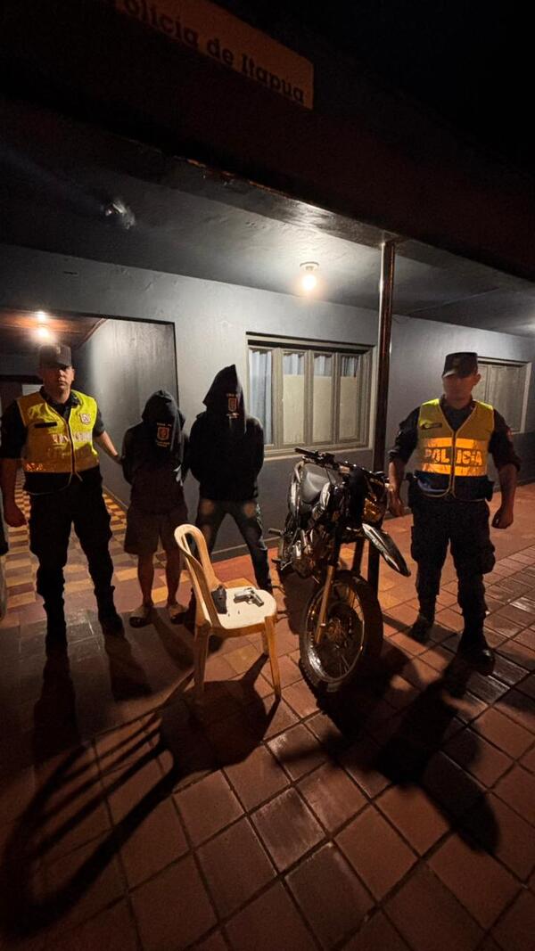 Dos jóvenes detenidos por intento de hurto agravado en Bella Vista