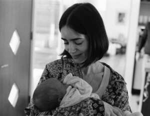 Lily Collins celebra el primer añito de su hija Tove - Gente - ABC Color