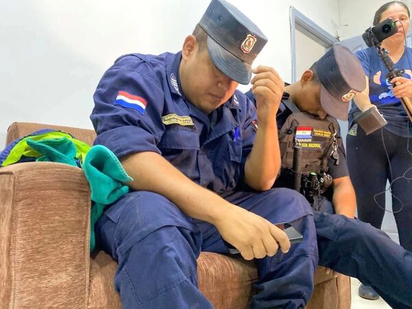 Popular / ¡Policías detenidos por extorsionar a brasileños!