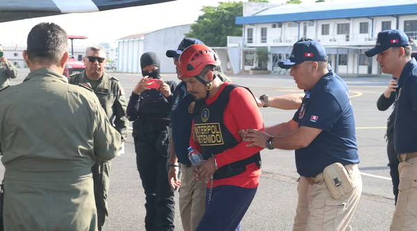 Paraguay extradita al peligroso criminal peruano “El Monstruo” - Noticiero Paraguay