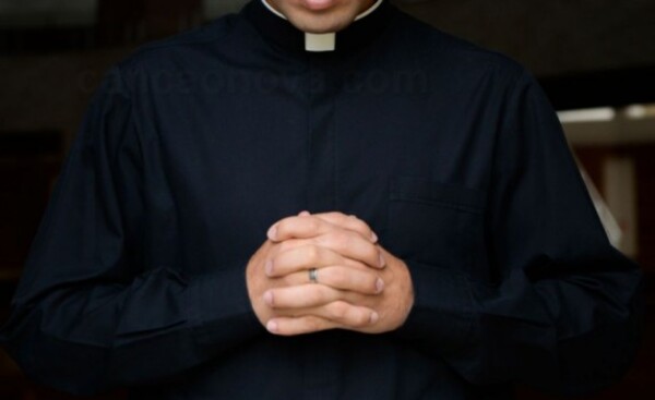 Seminarista detenido por abuso sexual en niños y pornografía infantil