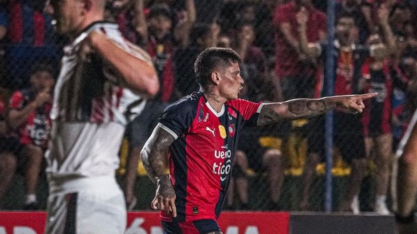 Juan Iturbe apunta a un llamado albirrojo