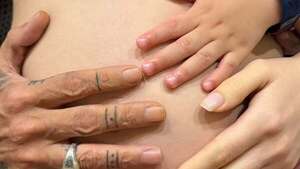 Nadia y Marc Anthony celebran tres años de amor con bebé a bordo