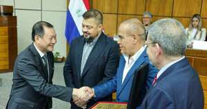 La Nación / Por término de misión: Congreso rinde homenaje al embajador de Taiwán