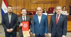 Diario HOY | Congreso rinde homenaje a embajador de Taiwán tras concluir misión en Paraguay