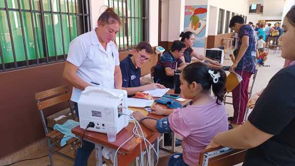 A la Escuela con Salud llegó al Barrio Chaipé de Encarnación