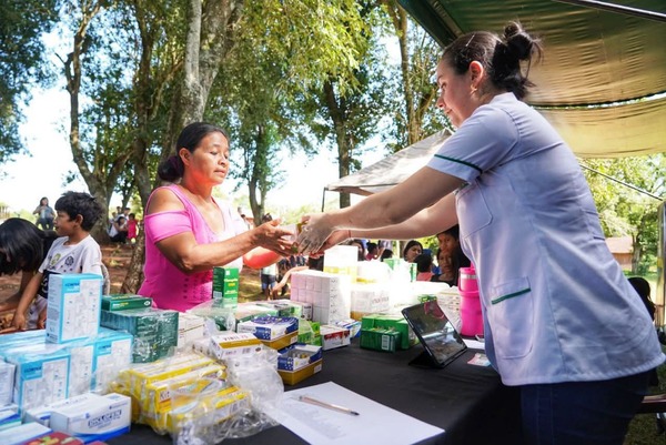 Programa “A la Escuela con Salud” brindó atención médica integral a comunidad indígena Pindo