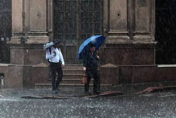 AUDIO: Tormentas vuelvan a cubrir Asunción - Ancho Perfil - ABC Color