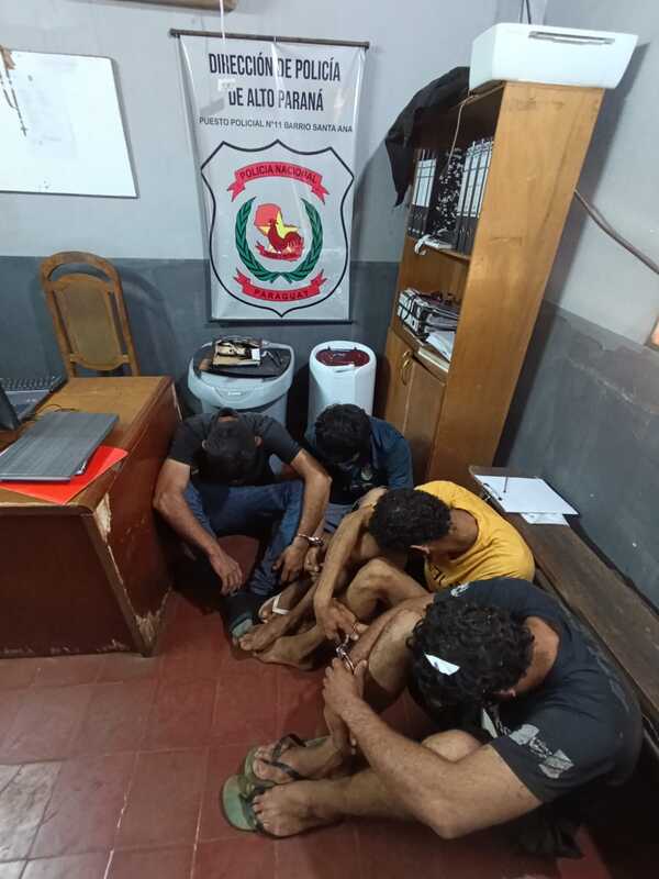 Seis peligrosos delincuentes detenidos por hurto domiciliario en barrio de CDE - ADN Digital